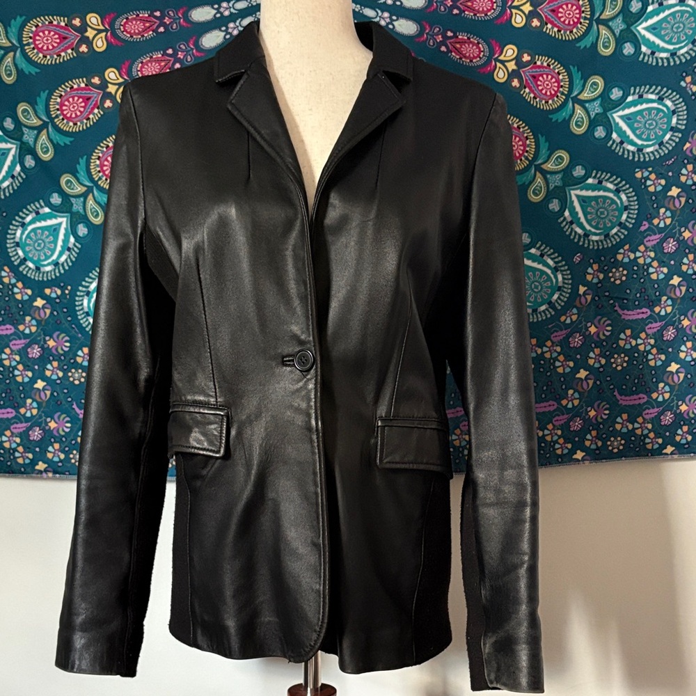 Elegant Black Leather Jacket - Woman’s